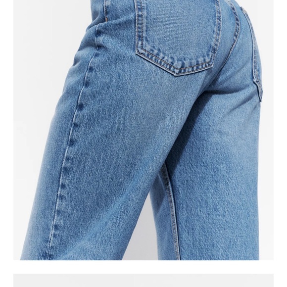 Zara High-Waisted Flare Jeans – Size 6 - Picture 2 of 5